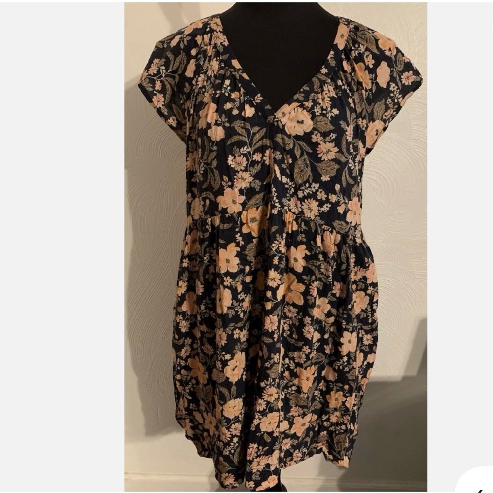 Old Navy 2x Flutter Sleeve Dress
